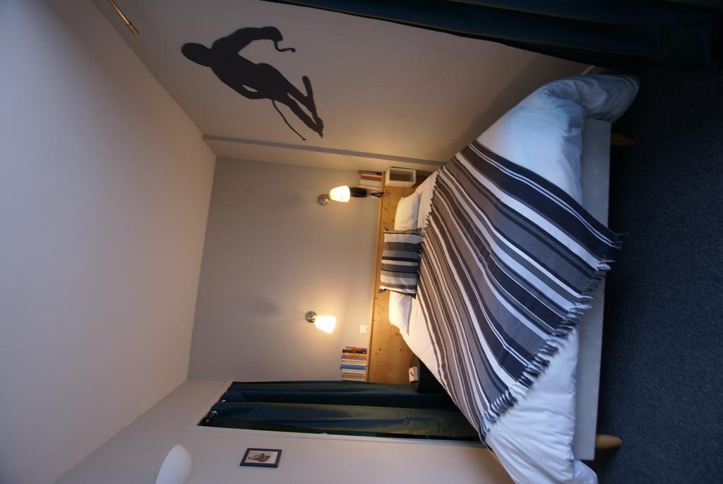 Hotel De La Placette Barcelonnette Δωμάτιο φωτογραφία