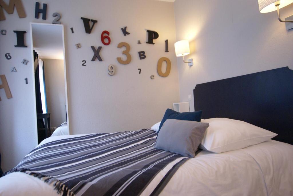 Hotel De La Placette Barcelonnette Δωμάτιο φωτογραφία